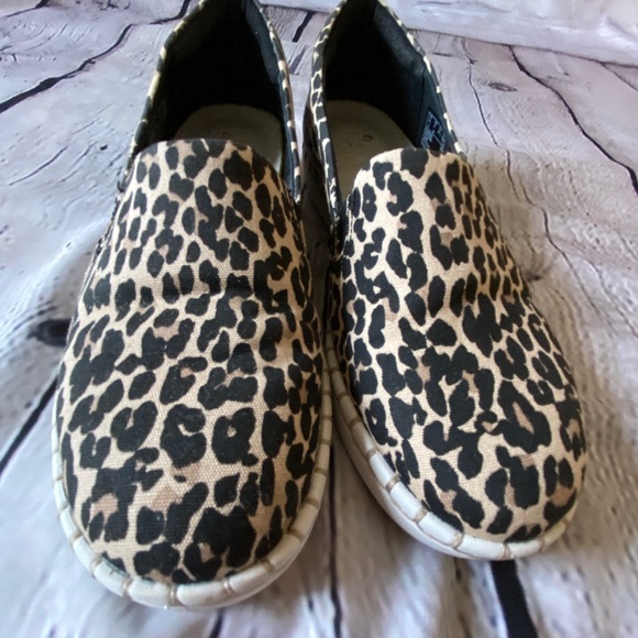 Clarks Leopard Slip on Cloudsteppers - Picture 13 of 13